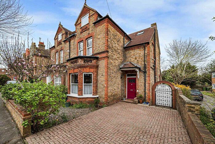 5 Bedroom Semi Detached House For Sale In Carlton Road, Sidcup, DA14