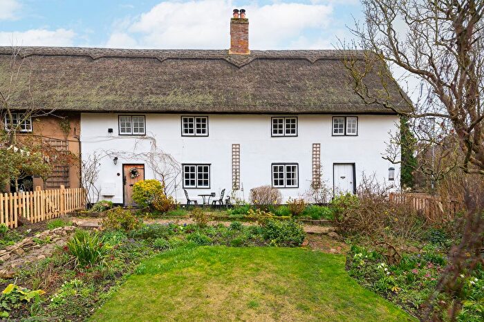 3 Bedroom Cottage For Sale In Top Row, Bletsoe, Bedfordshire, MK44