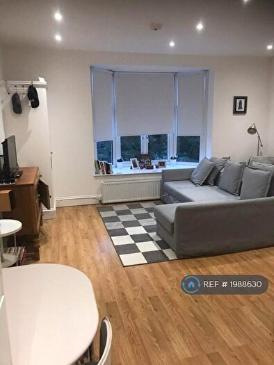 Studio To Rent In High Street, London, SE20