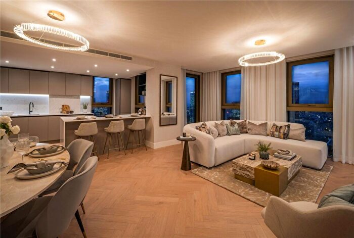 2 Bedroom Penthouse For Sale In One Thames Quay, Marsh Wall, London, E14