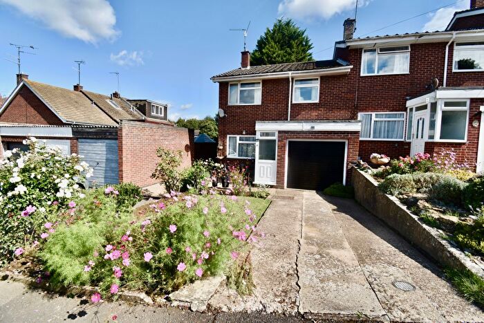 3 Bedroom Terraced House For Sale In The Rise, Northampton, NN2