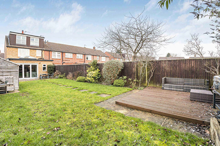 3 Bedroom End Of Terrace House For Sale In Cherwell Avenue, Kidlington, OX5
