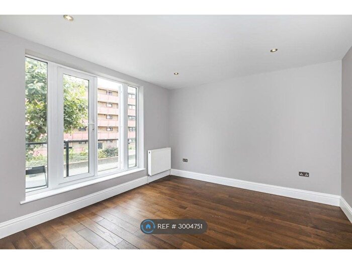 3 Bedroom Maisonette To Rent In Nemus Apartments, London, SE8