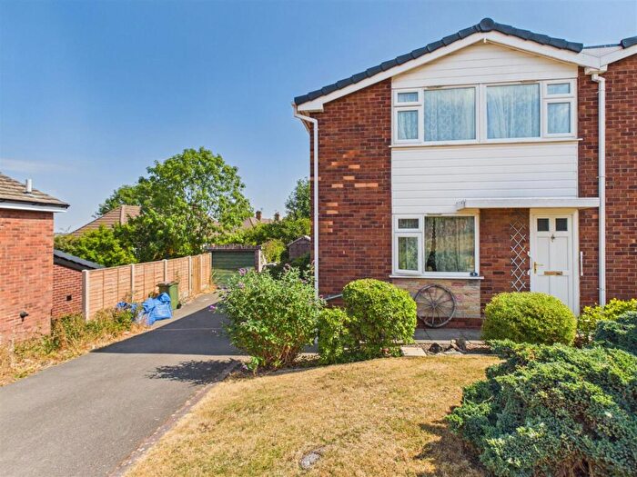 3 Bedroom Semi-Detached House For Sale In Kirby Drive, Kegworth, Derby, DE74