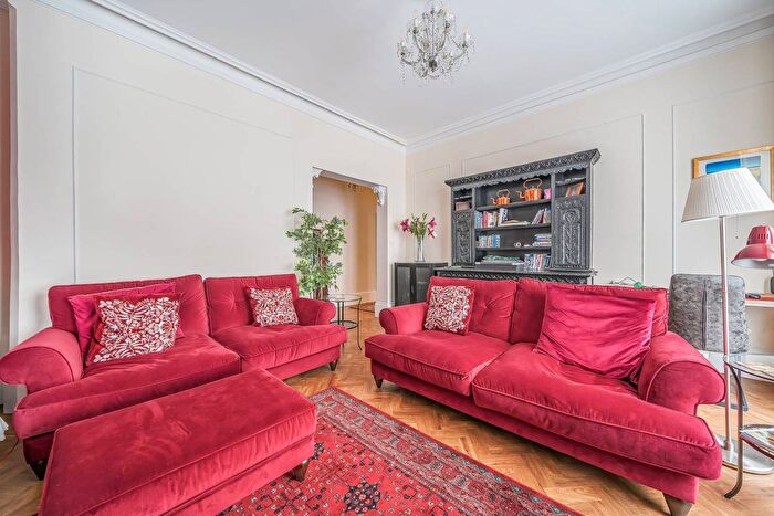 3 Bedroom Flat For Sale In Carlisle Place, Westminster, London, SW1P
