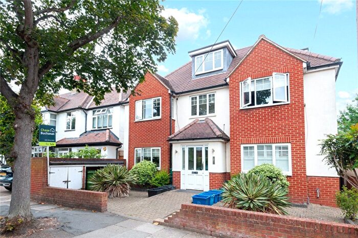 1 Bedroom Flat To Rent In Chudleigh Road, Twickenham, TW2