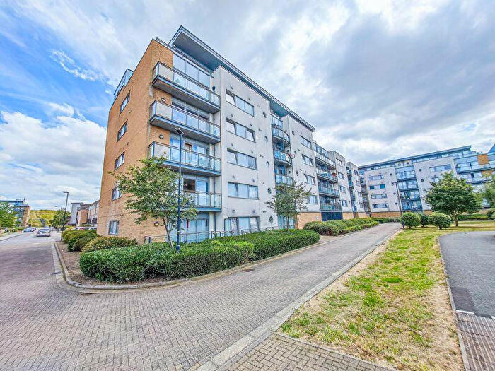 2 Bedroom Apartment To Rent In Warrior Close, London, SE28