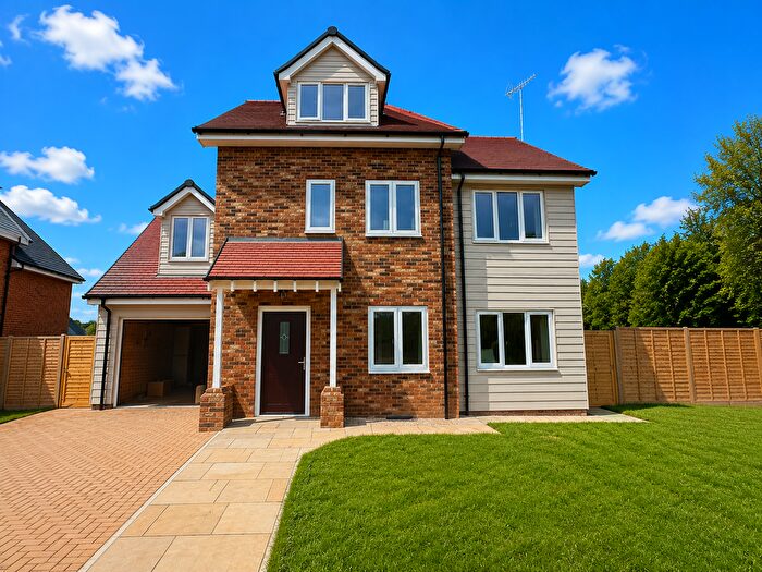 5 Bedroom Detached House For Sale In Todds Green, Stevenage, SG1