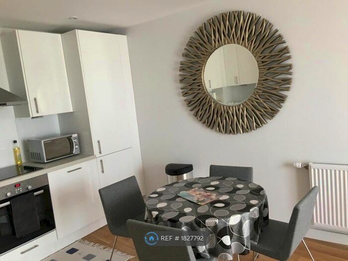 1 Bedroom Flat To Rent In Goulding House, Feltham, TW13
