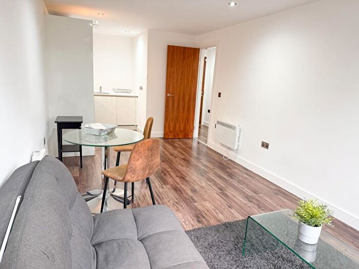 1 Bedroom Flat To Rent In Granville Lofts Holliday Street, Birmingham, West Midlands, , Uk, B1