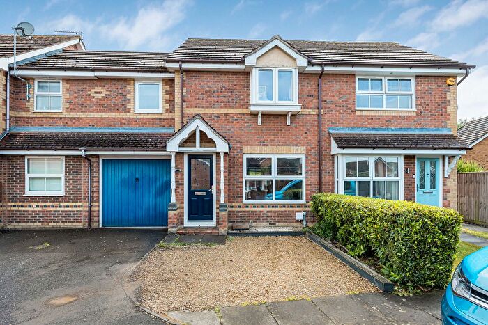 3 Bedroom Terraced House For Sale In Brunstock Beck, Didcot, OX11