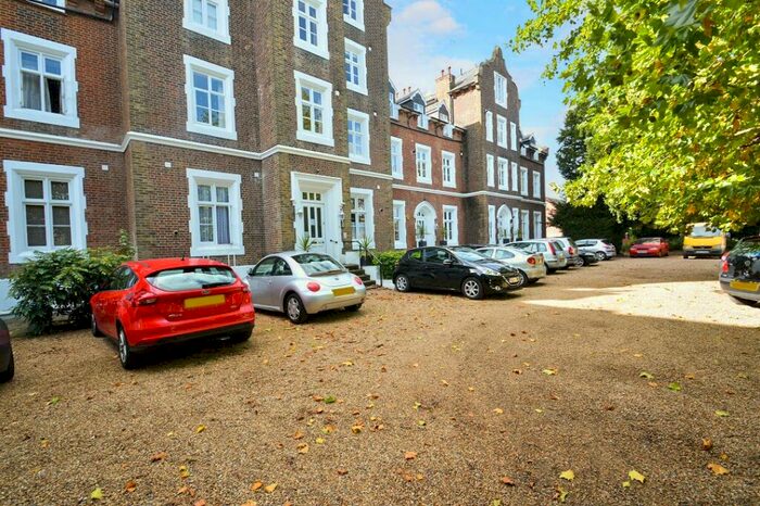 1 Bedroom Apartment To Rent In Slough, Slough, Berkshire, SL1