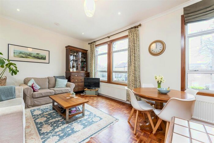 2 Bedroom Flat To Rent In St. Marys Road, Ealing, W5