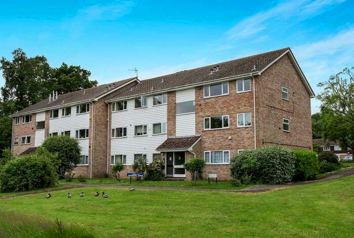1 Bedroom Apartment To Rent In Lakeside Avenue, Rownhams, SO16
