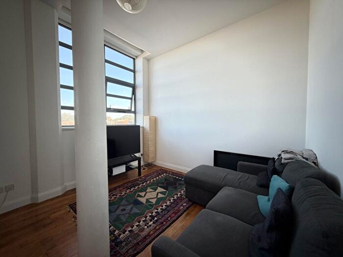2 Bedroom Apartment To Rent In Tobacco Factory, Phase, Ludgate Hill, Manchester, M4