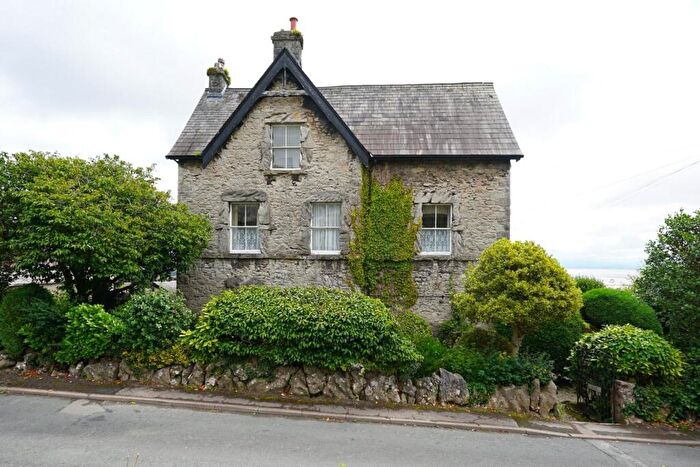 2 Bedroom Maisonette For Sale In Edenmount Road, Grange-Over-Sands, LA11