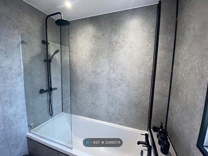 2 Bedroom Detached House To Rent In Fauldshead Road, Glasgow, PA4