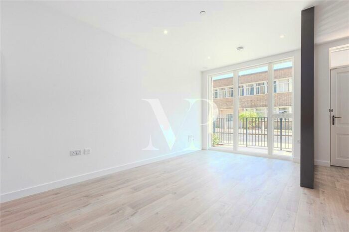3 Bedroom Property To Rent In SpringDrive Park, London, N4