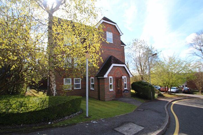 2 Bedroom Flat To Rent In Clarence Court, High Wycombe, HP13