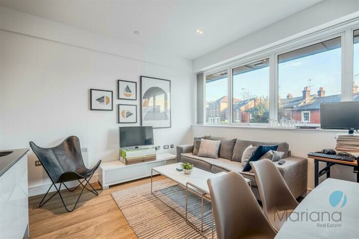 1 Bedroom Apartment To Rent In Essex House, Fairfield Road, Brentwood, CM14