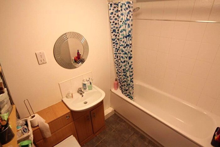 2 Bedroom Apartment To Rent In London Road, Liverpool, Merseyside, L3