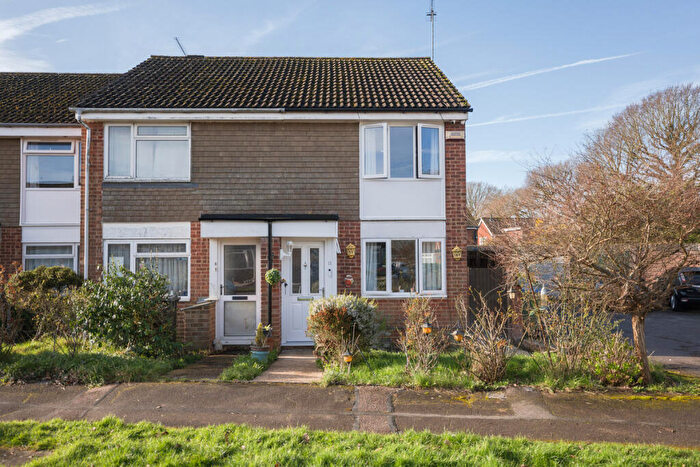2 Bedroom End Of Terrace House For Sale In Sycamore Avenue, Horsham, RH12