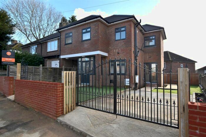 4 Bedroom Property To Rent In Stuart Crescent, Reigate, RH2