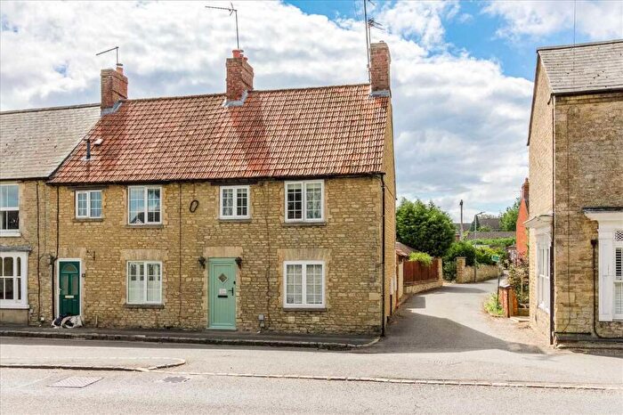 2 Bedroom End Of Terrace House For Sale In Northampton Road, Lavendon, MK46