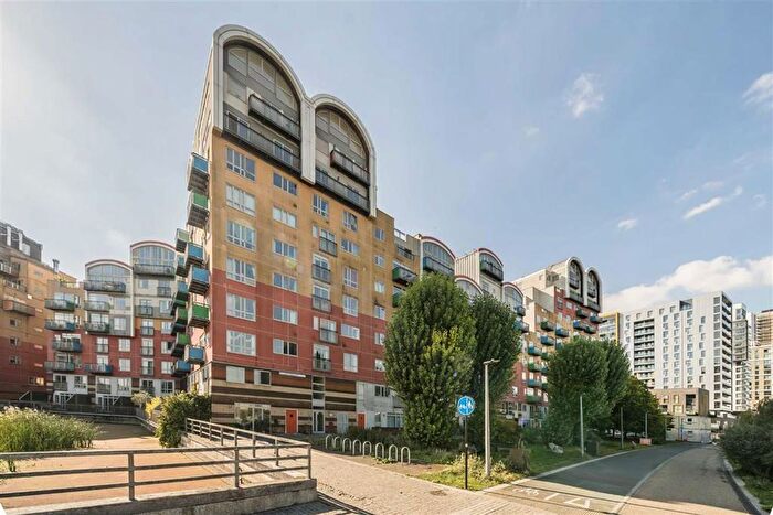 3 Bedroom Flat To Rent In Mudlarks Boulevard, Greenwich, SE10