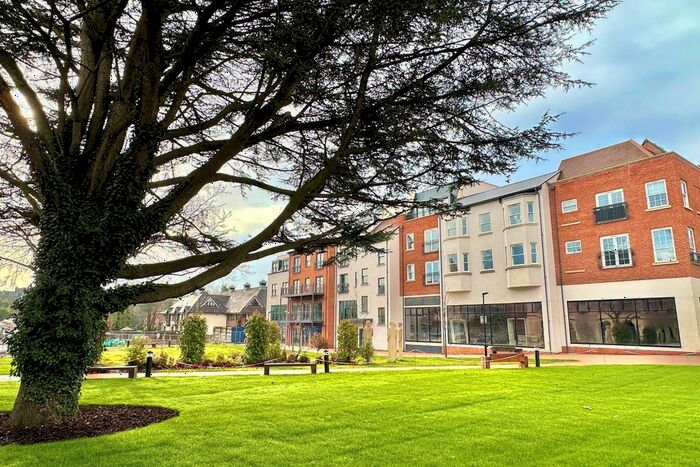 1 Bedroom Flat To Rent In Old Market Place, Farnham, GU9