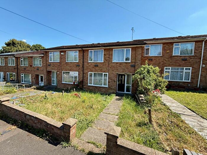 4 Bedroom House To Rent In Crawley Green Road, Luton, LU2
