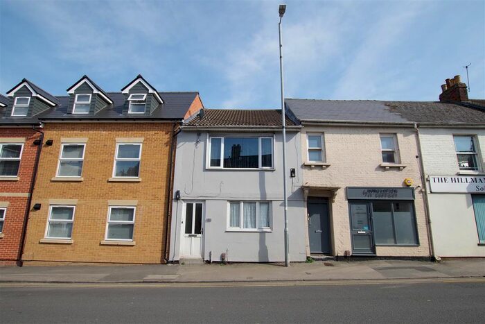 1 Bedroom Flat To Rent In Victoria Road, Swindon, SN1