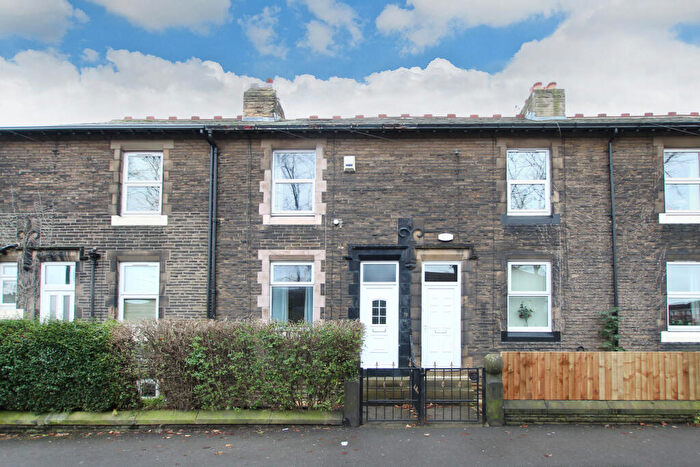 2 Bedroom Terraced House For Sale In Fountain Street, Morley, LS27