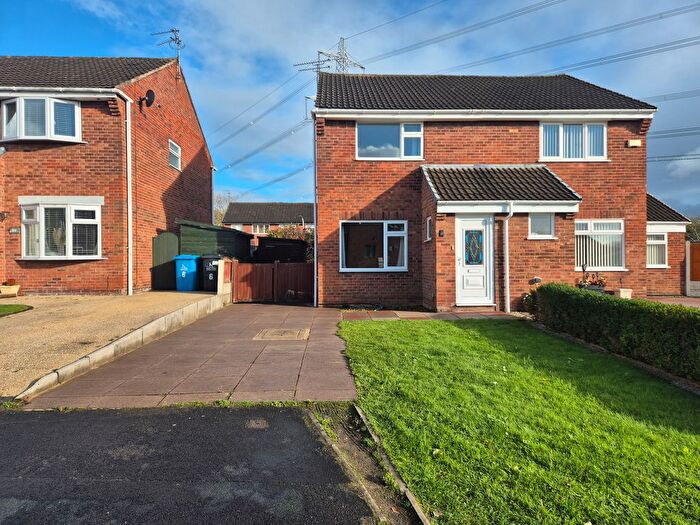 2 Bedroom Semi-detached House To Rent In Graylag Close, Beechwood, Runcorn, WA7