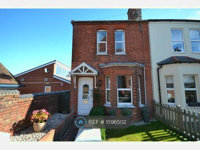 3 Bedroom Semi-Detached House To Rent In Shaftesbury Road, Tunbridge Wells, TN4
