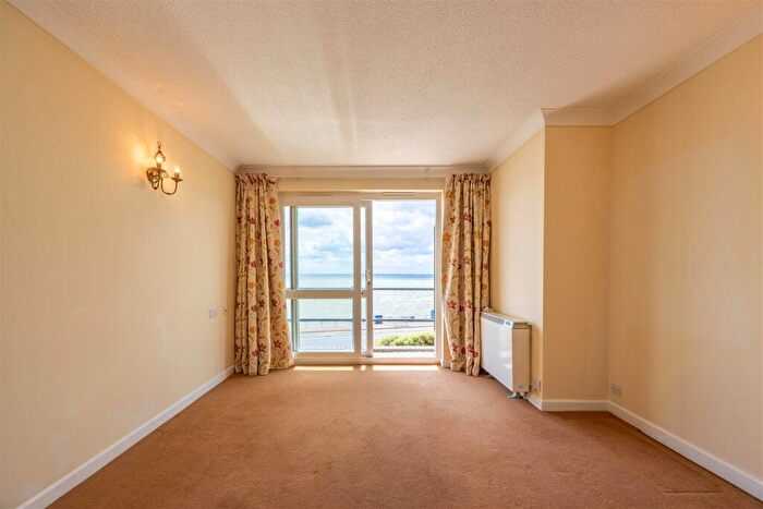 2 Bedroom Retirement Property For Sale In Holland Road, Westcliff-On-Sea, SS0