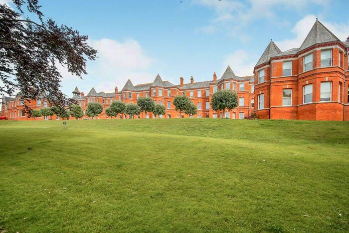 4 Bedroom Penthouse To Rent In Sherren Avenue, Charlton Down, Dorchester, DT2