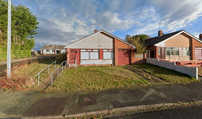 3 Bedroom Detached Bungalow For Sale In Ffordd Cynan, Wrexham, LL12