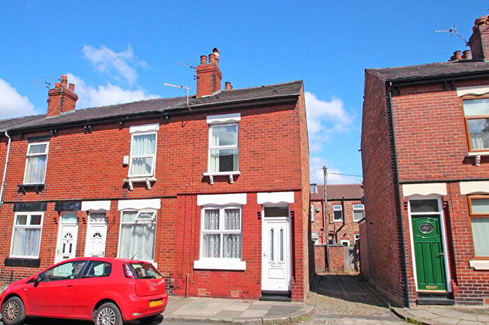 2 Bedroom End Of Terrace House To Rent In Oak Grove, Urmston, Manchester, M41