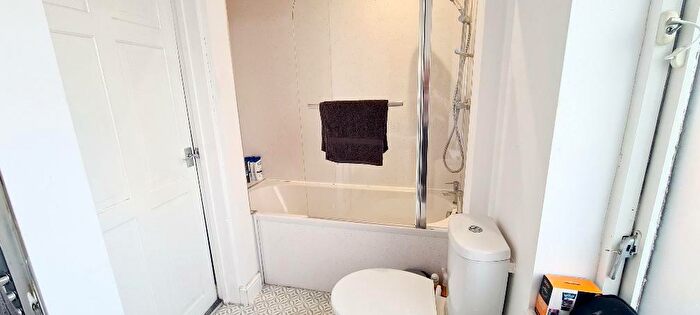 1 Bedroom Flat To Rent In West Street, Hucknall, NG15