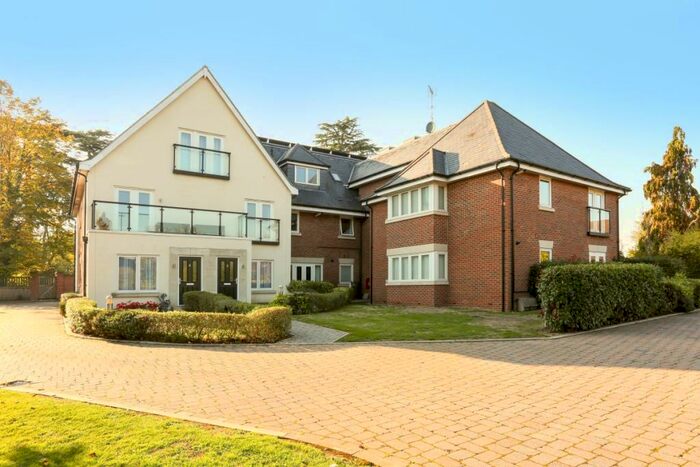 2 Bedroom Apartment To Rent In Windsor Lane Burnham, SL1