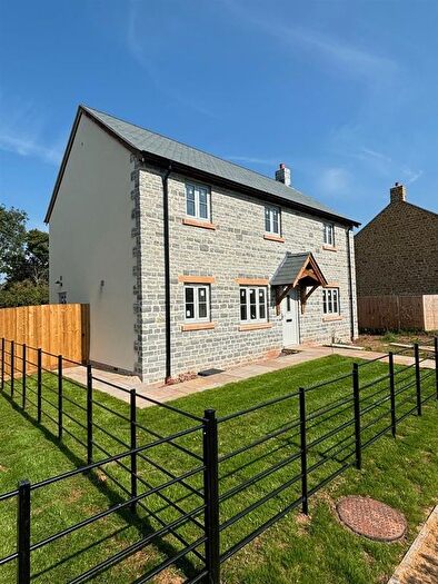 4 Bedroom Detached House For Sale In Ham Lane, Compton Dundon, Somerton, TA11