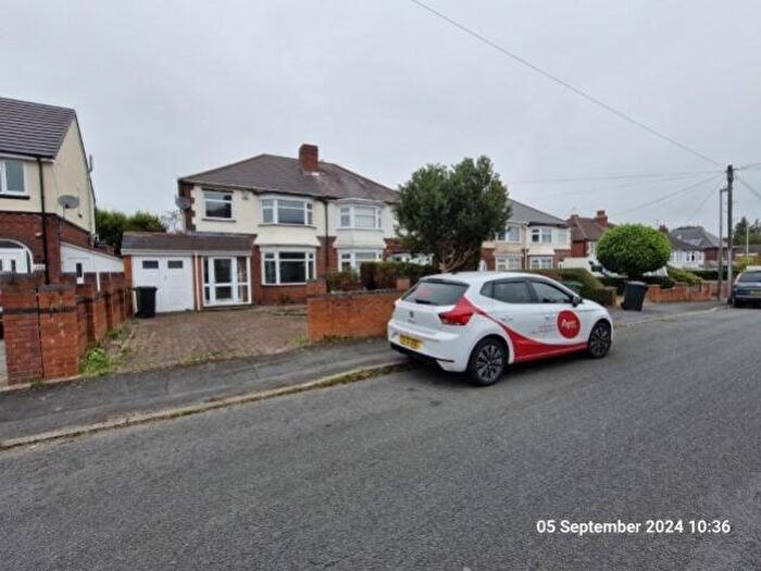 3 Bedroom Semi-Detached House To Rent In Greenhill Road, Halesowen, West Midlands, B62