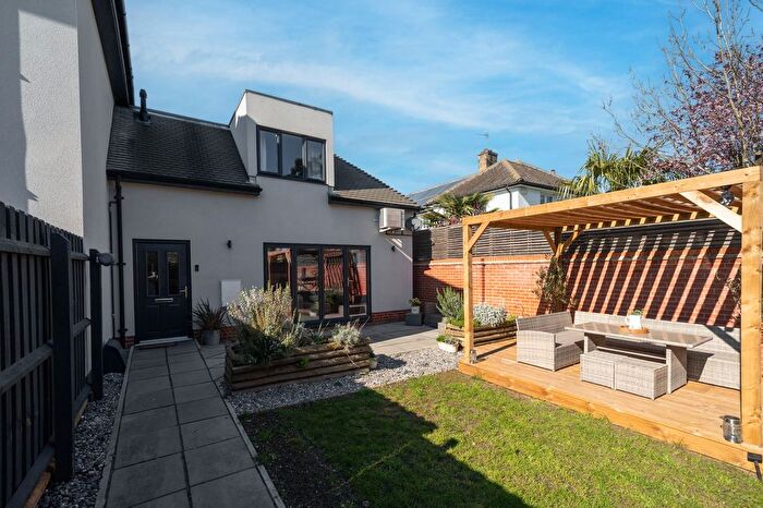 2 Bedroom Semi-detached House For Sale In Milton Road, Cambridge, CB4