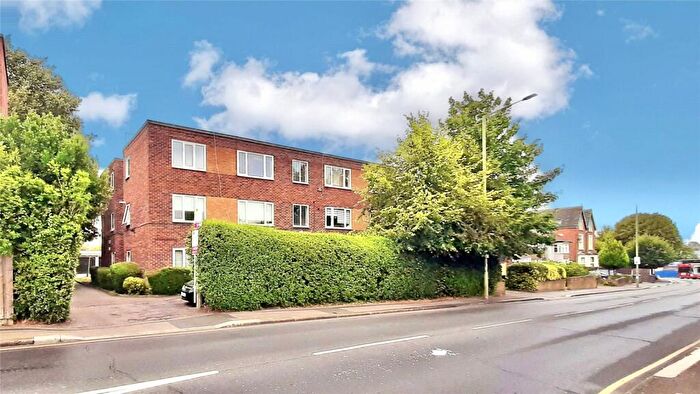1 Bedroom Apartment To Rent In Southview, Oakleigh Road South, Southgate, London, N11