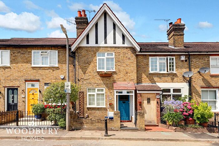 2 Bedroom Terraced House For Sale In Clifton Road, Loughton, IG10