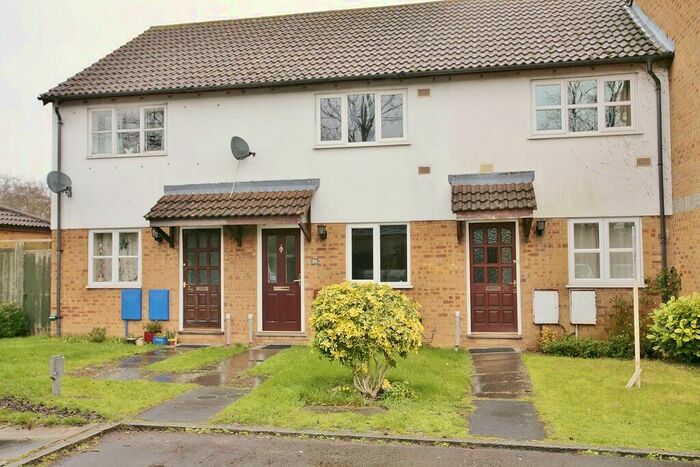 2 Bedroom Terraced House To Rent In Kestrel Way, Bicester, OX26