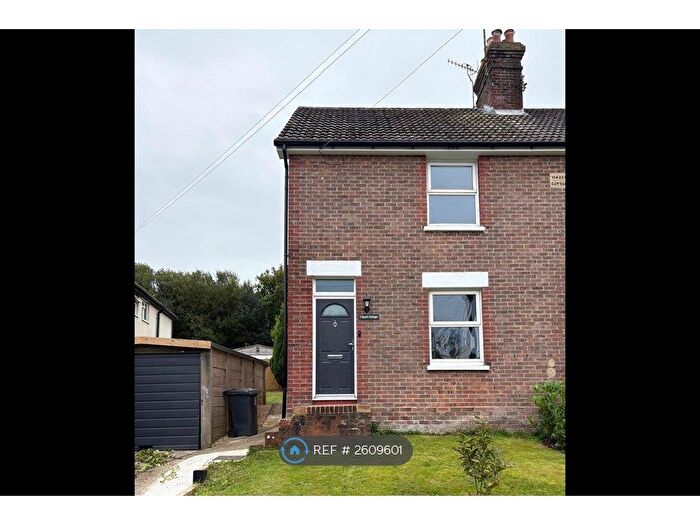 3 Bedroom Semi-detached House To Rent In Hazell Cottages, Crowborough, TN6
