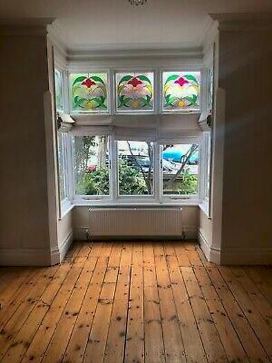 5 Bedroom Semi-Detached House To Rent In Chisholm Road, Croydon, London, CR0