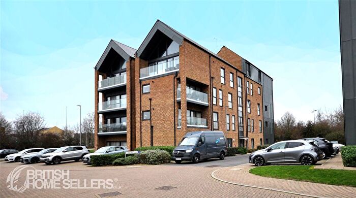 2 Bedroom Flat For Sale In Havelock Drive, Greenhithe, Kent, DA9
